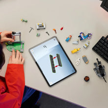 Load image into Gallery viewer, LEGO Fortnite 77075 Peely & Sparkplug's Camp - Brick Store