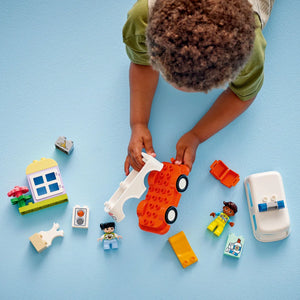 LEGO DUPLO 10447 Ambulance & Driver - Brick Store