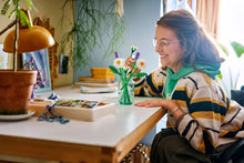 Load image into Gallery viewer, LEGO Botanicals 11508 Daisies - Brick Store