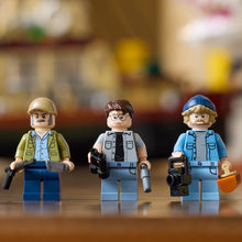 Load image into Gallery viewer, LEGO Ideas 21350 Jaws - Brick Store