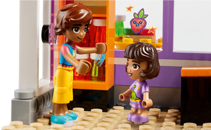LEGO Friends 41747 Heartlake City Community Kitchen - Brick Store