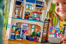 Load image into Gallery viewer, LEGO Friends 42687 Liann&#39;s Family House - Brick Store