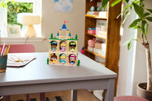 Load image into Gallery viewer, LEGO Disney 43284 Mini Anna &amp; Elsa