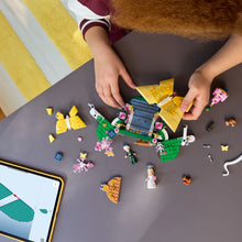 Load image into Gallery viewer, LEGO Wicked 75688 Glinda&#39;s Wedding Day