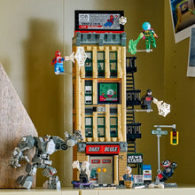Load image into Gallery viewer, LEGO Marvel 76342 Spider-Man vs. Mysterio: The Daily Bugle