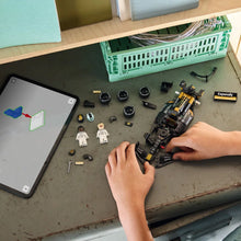 Load image into Gallery viewer, LEGO Speed Champions 77252 APXGP Team Race Car from F1 The Movie